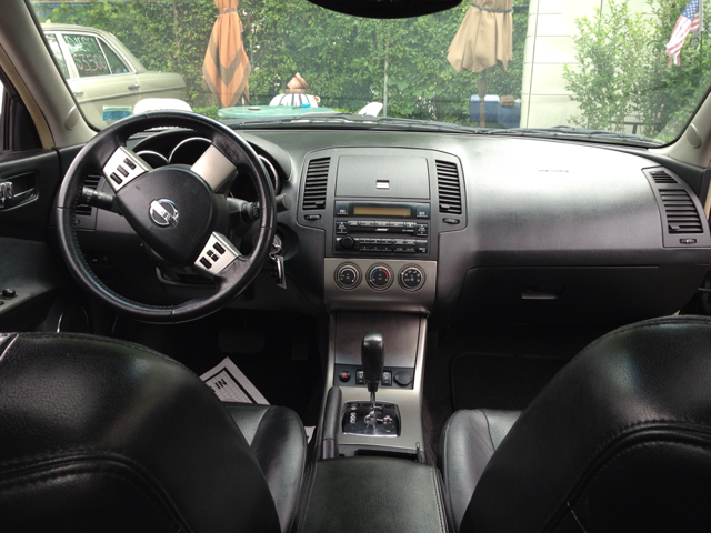 2005 Nissan Altima ST Pickup 4D 5 1/2 Ft