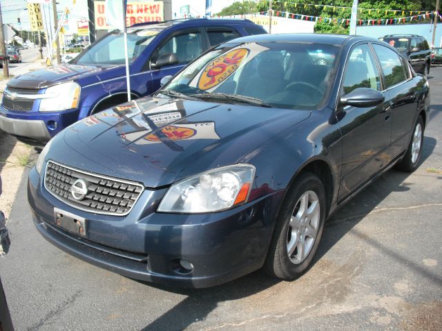 2005 Nissan Altima Pickupslt Quad Cab SWB 4WD 4x4 Truck