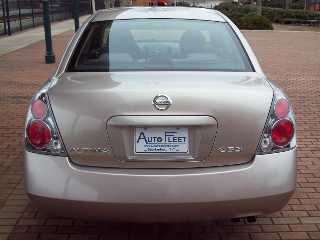 2005 Nissan Altima Pickupslt Quad Cab SWB 4WD 4x4 Truck