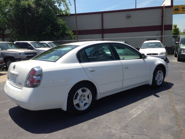 2005 Nissan Altima Pickupslt Quad Cab SWB 4WD 4x4 Truck