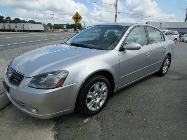 2005 Nissan Altima Pickupslt Quad Cab SWB 4WD 4x4 Truck