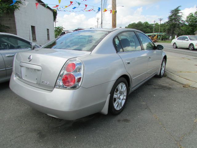 2005 Nissan Altima Pickupslt Quad Cab SWB 4WD 4x4 Truck