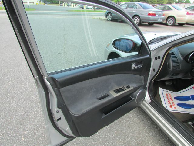 2005 Nissan Altima Pickupslt Quad Cab SWB 4WD 4x4 Truck