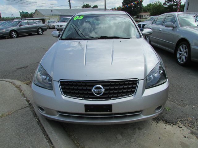 2005 Nissan Altima Pickupslt Quad Cab SWB 4WD 4x4 Truck