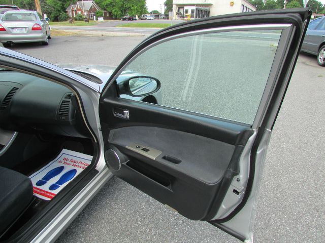 2005 Nissan Altima Pickupslt Quad Cab SWB 4WD 4x4 Truck