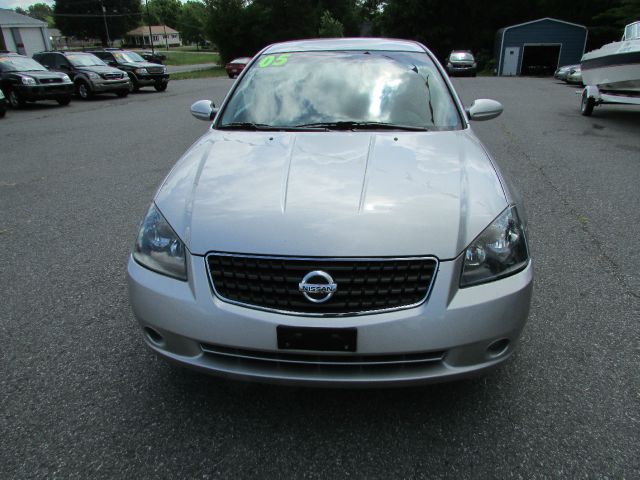 2005 Nissan Altima Pickupslt Quad Cab SWB 4WD 4x4 Truck