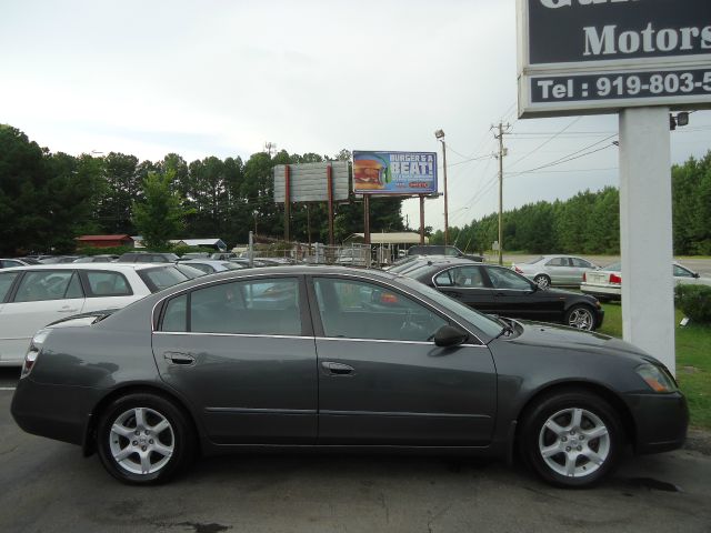 2005 Nissan Altima Pickupslt Quad Cab SWB 4WD 4x4 Truck