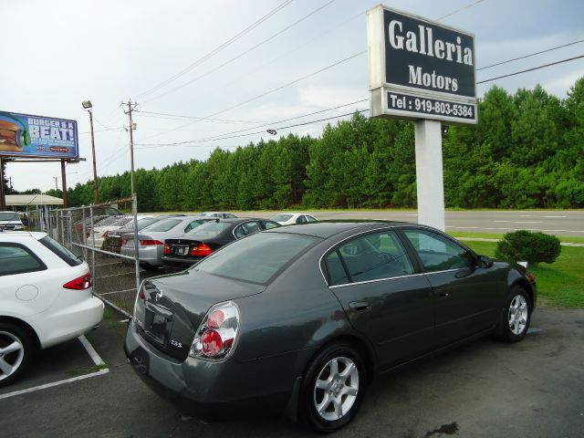 2005 Nissan Altima Pickupslt Quad Cab SWB 4WD 4x4 Truck