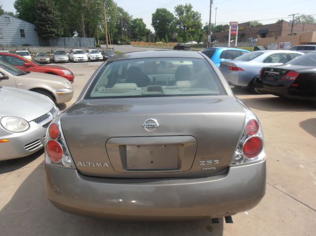 2006 Nissan Altima 2dr Cpe Performance Manual
