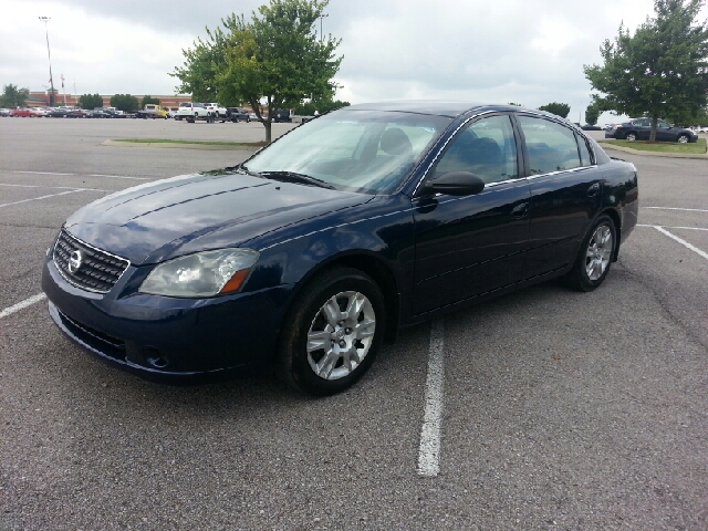 2006 Nissan Altima Pickupslt Quad Cab SWB 4WD 4x4 Truck