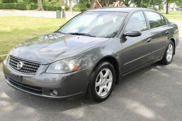 2006 Nissan Altima Pickupslt Quad Cab SWB 4WD 4x4 Truck