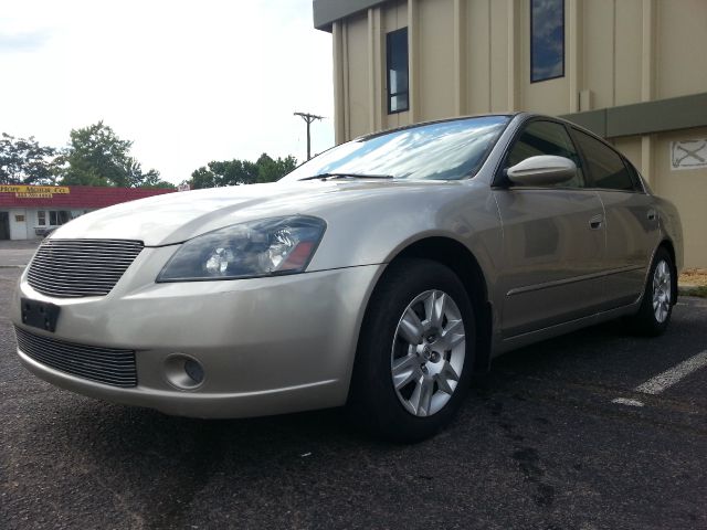 2006 Nissan Altima Pickupslt Quad Cab SWB 4WD 4x4 Truck