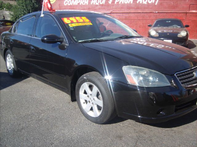 2006 Nissan Altima Pickupslt Quad Cab SWB 4WD 4x4 Truck
