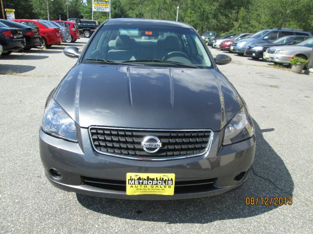 2006 Nissan Altima Pickupslt Quad Cab SWB 4WD 4x4 Truck