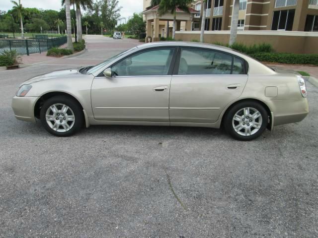 2006 Nissan Altima Pickupslt Quad Cab SWB 4WD 4x4 Truck