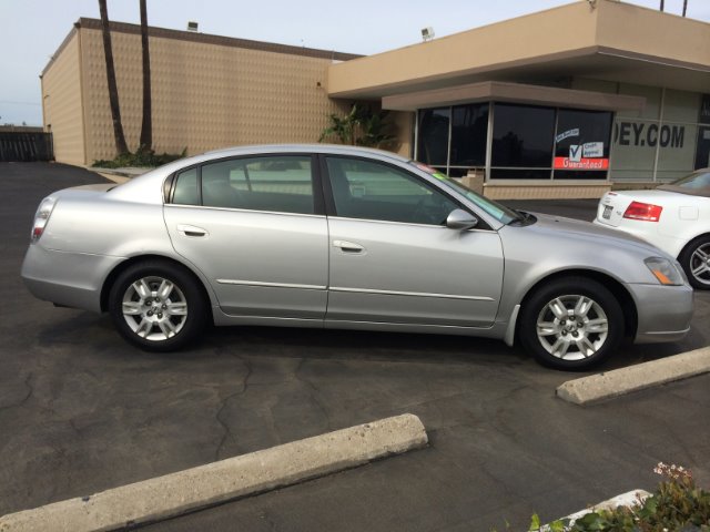2006 Nissan Altima Pickupslt Quad Cab SWB 4WD 4x4 Truck