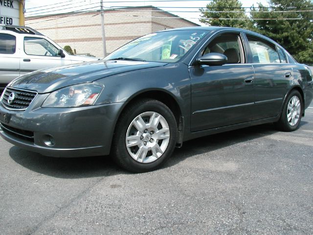 2006 Nissan Altima Pickupslt Quad Cab SWB 4WD 4x4 Truck