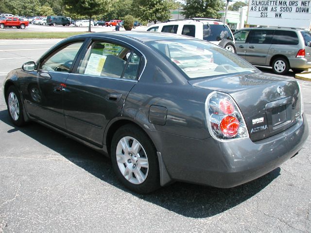2006 Nissan Altima Pickupslt Quad Cab SWB 4WD 4x4 Truck