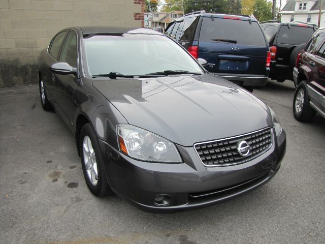 2006 Nissan Altima Pickupslt Quad Cab SWB 4WD 4x4 Truck