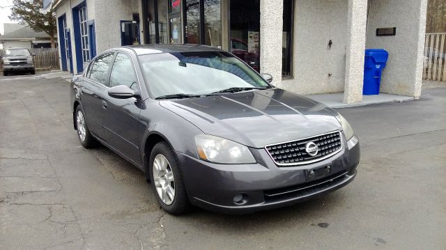 2006 Nissan Altima Pickupslt Quad Cab SWB 4WD 4x4 Truck