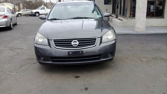 2006 Nissan Altima Pickupslt Quad Cab SWB 4WD 4x4 Truck