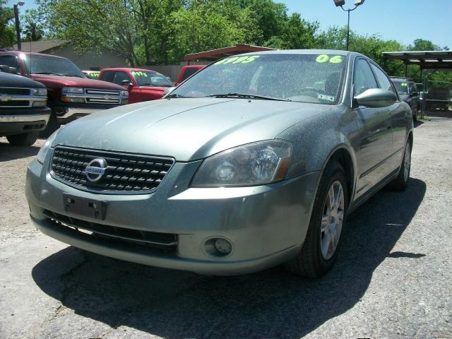2006 Nissan Altima Pickupslt Quad Cab SWB 4WD 4x4 Truck