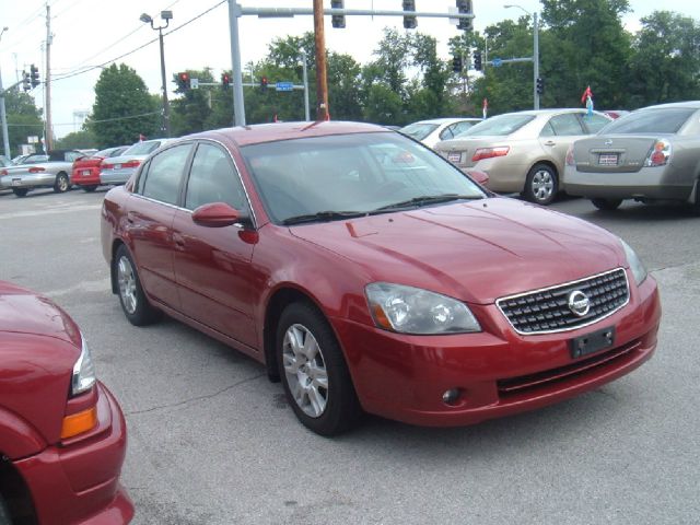 2006 Nissan Altima Pickupslt Quad Cab SWB 4WD 4x4 Truck