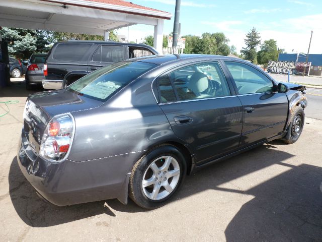 2006 Nissan Altima Pickupslt Quad Cab SWB 4WD 4x4 Truck