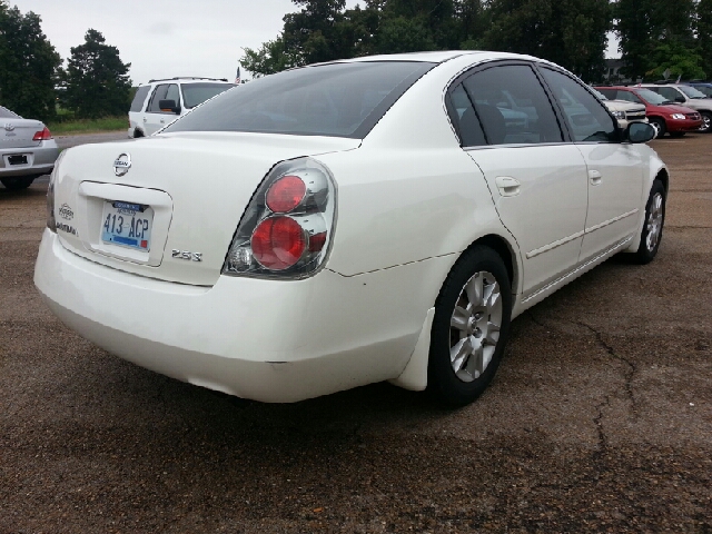 2006 Nissan Altima Pickupslt Quad Cab SWB 4WD 4x4 Truck