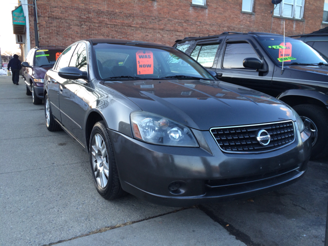 2006 Nissan Altima Pickupslt Quad Cab SWB 4WD 4x4 Truck