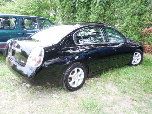 2006 Nissan Altima Pickupslt Quad Cab SWB 4WD 4x4 Truck