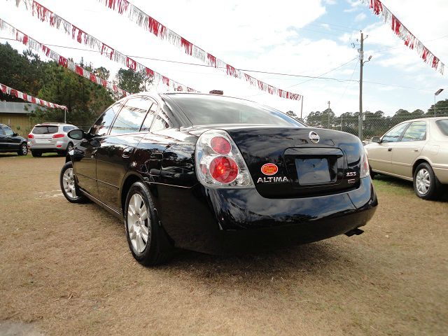 2006 Nissan Altima Front-wheel Drive LT W/2lt