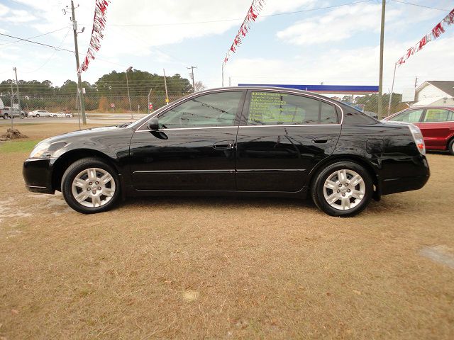 2006 Nissan Altima Front-wheel Drive LT W/2lt