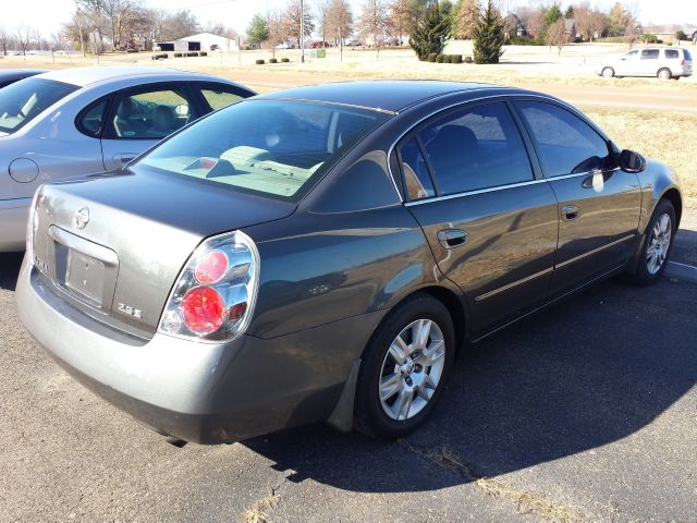 2006 Nissan Altima Pickupslt Quad Cab SWB 4WD 4x4 Truck