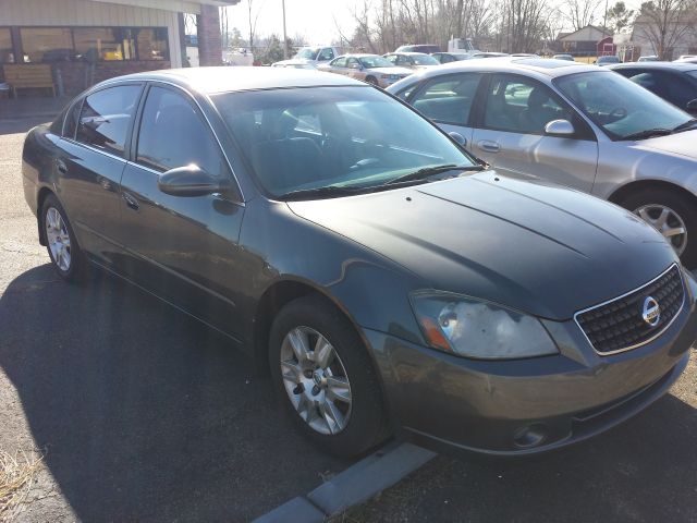 2006 Nissan Altima Pickupslt Quad Cab SWB 4WD 4x4 Truck