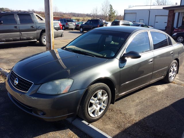 2006 Nissan Altima Pickupslt Quad Cab SWB 4WD 4x4 Truck