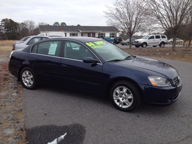 2006 Nissan Altima Pickupslt Quad Cab SWB 4WD 4x4 Truck