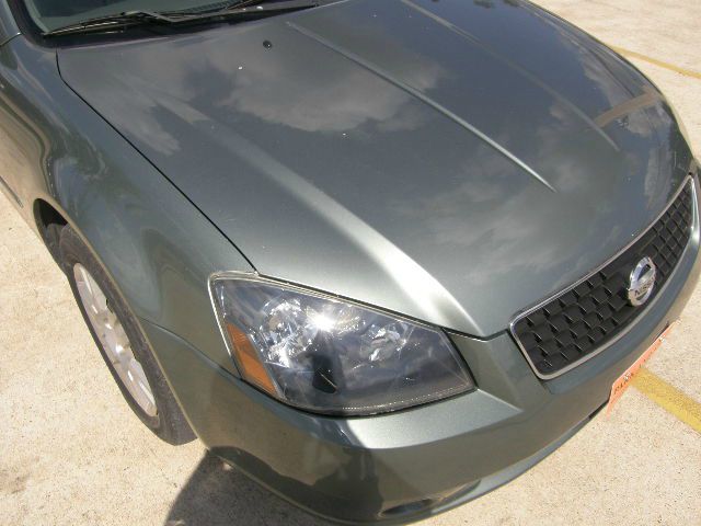 2006 Nissan Altima Pickupslt Quad Cab SWB 4WD 4x4 Truck