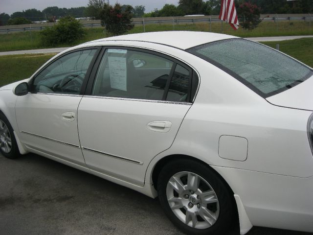2006 Nissan Altima Pickupslt Quad Cab SWB 4WD 4x4 Truck