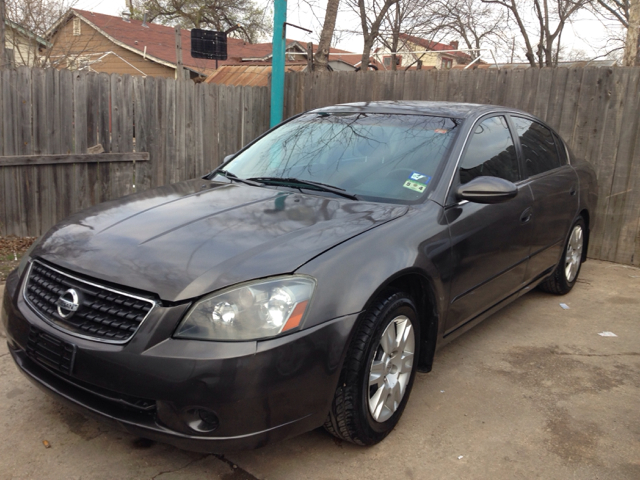 2006 Nissan Altima Pickupslt Quad Cab SWB 4WD 4x4 Truck