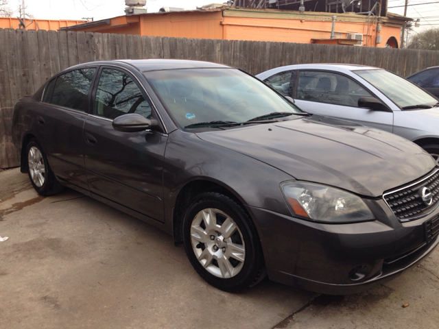 2006 Nissan Altima Pickupslt Quad Cab SWB 4WD 4x4 Truck