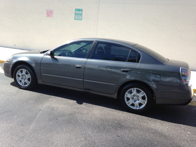 2006 Nissan Altima Pickupslt Quad Cab SWB 4WD 4x4 Truck