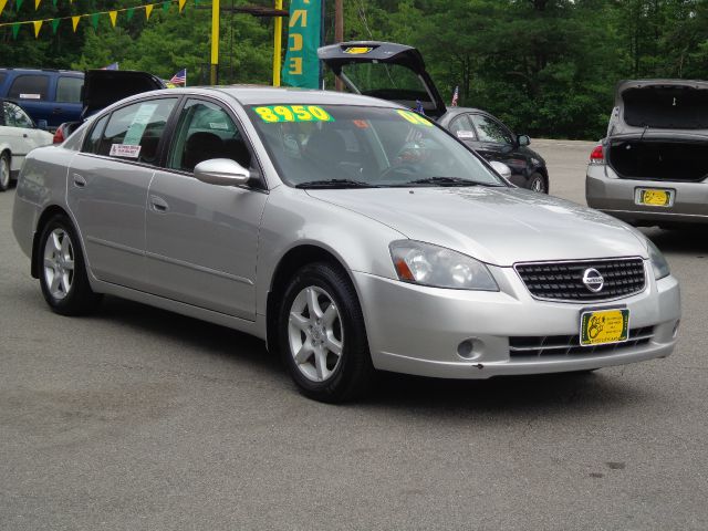 2006 Nissan Altima Pickupslt Quad Cab SWB 4WD 4x4 Truck