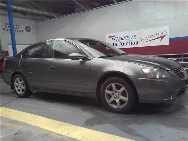 2006 Nissan Altima 4x4 Truck