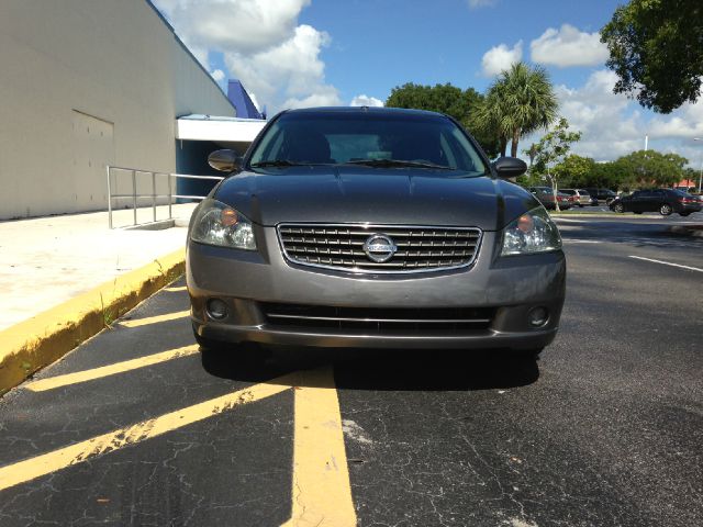 2006 Nissan Altima Pickupslt Quad Cab SWB 4WD 4x4 Truck