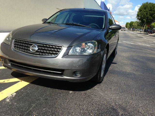 2006 Nissan Altima Pickupslt Quad Cab SWB 4WD 4x4 Truck