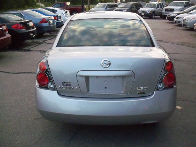 2006 Nissan Altima Pickupslt Quad Cab SWB 4WD 4x4 Truck