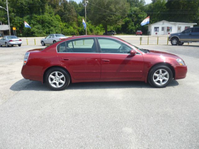 2006 Nissan Altima ST Pickup 4D 5 1/2 Ft