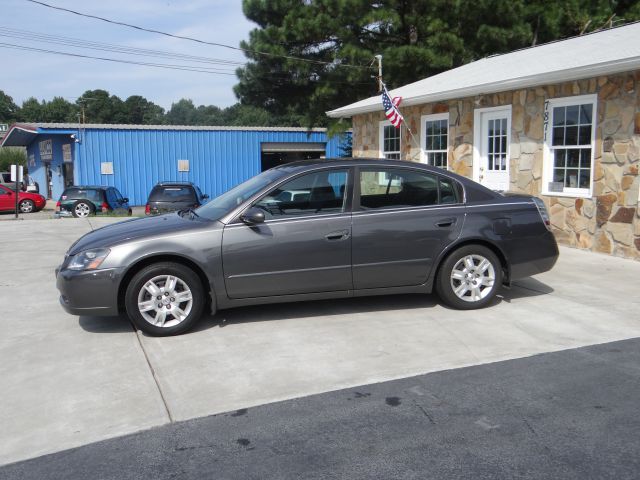2006 Nissan Altima Pickupslt Quad Cab SWB 4WD 4x4 Truck