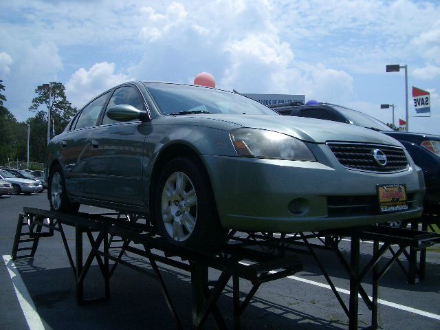 2006 Nissan Altima Pickupslt Quad Cab SWB 4WD 4x4 Truck